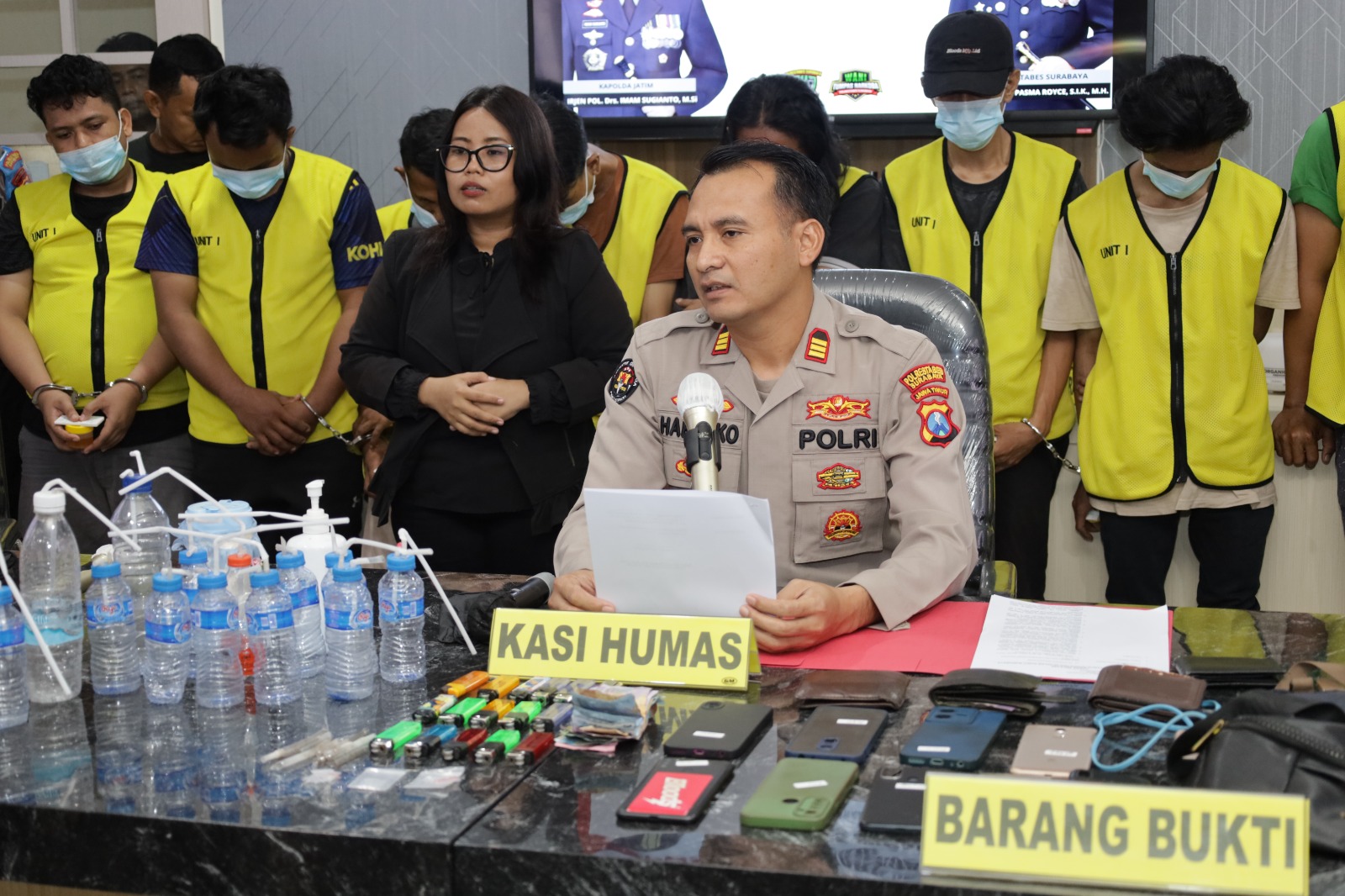 Polrestabes Surabaya Amankan 11 Orang di Jalan Kunti Diduga Pemain Narkoba